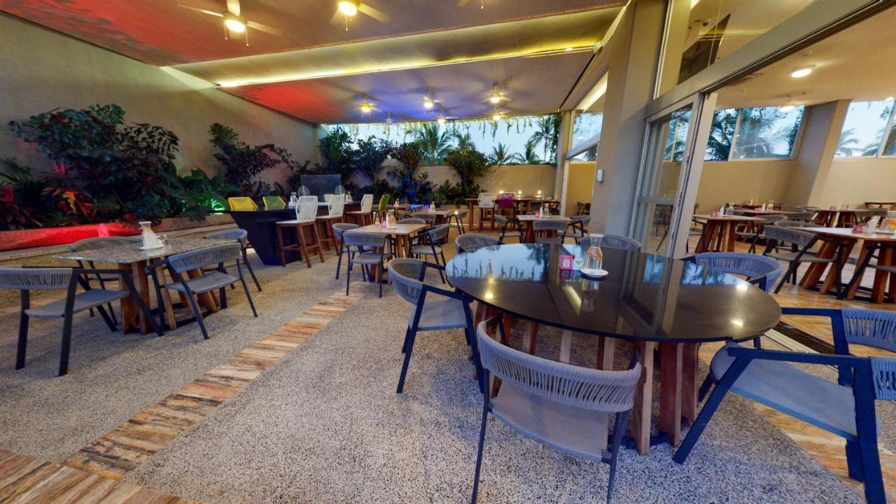פוארטו ואלארטה Hotel Mio Vallarta Unique & Different- Adults Only מראה חיצוני תמונה The restaurant